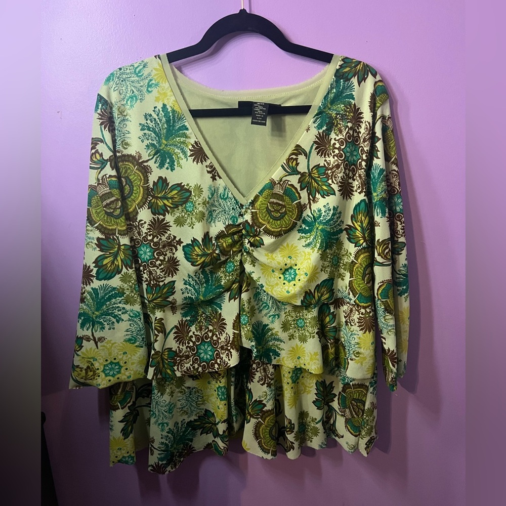 Venezia Light Green Blouse with Floral Accents